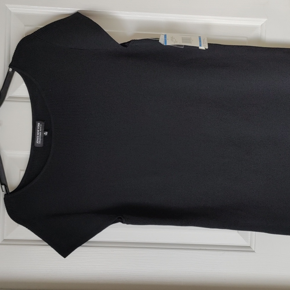 Short sleeves sweater